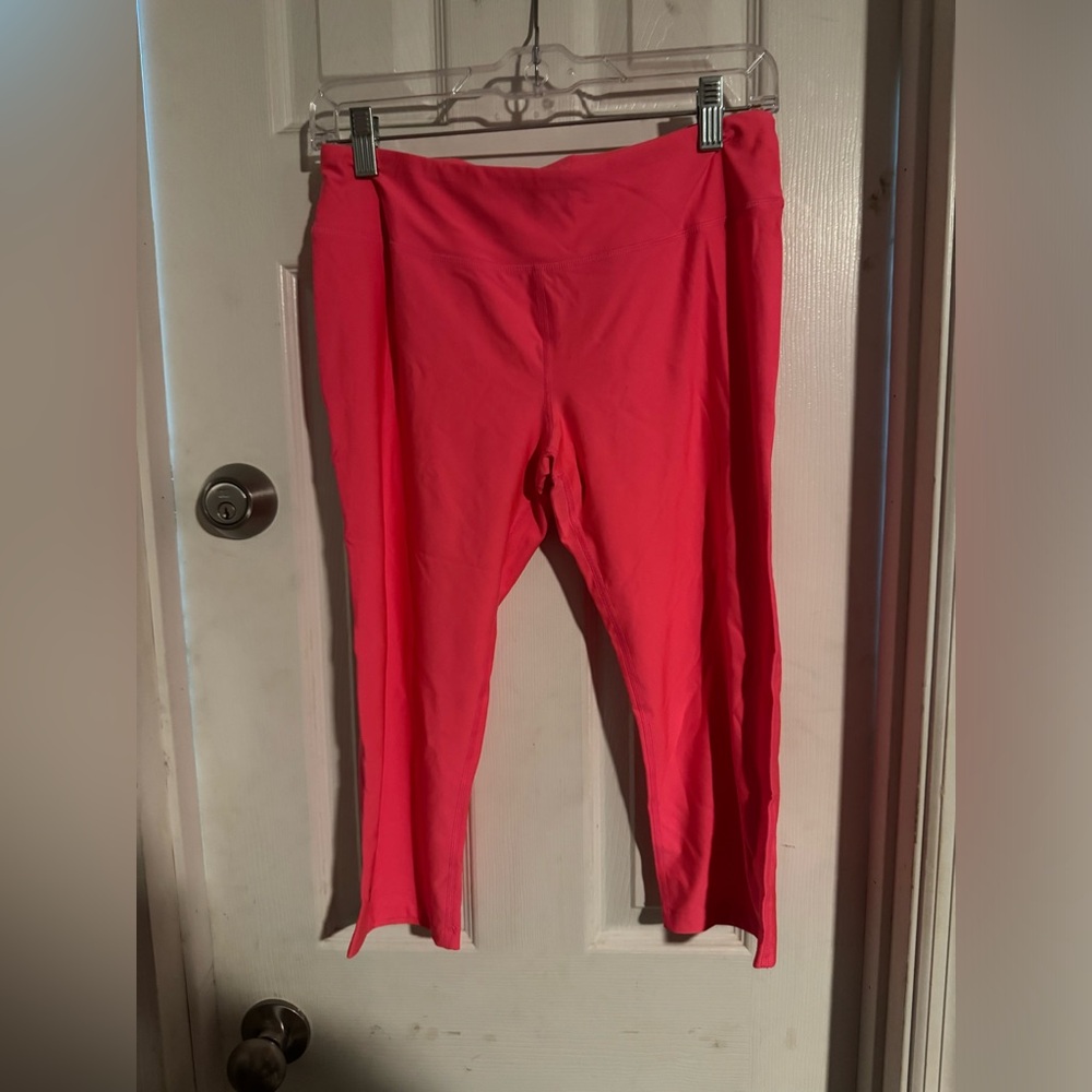 Under Armour breast cancer leggings